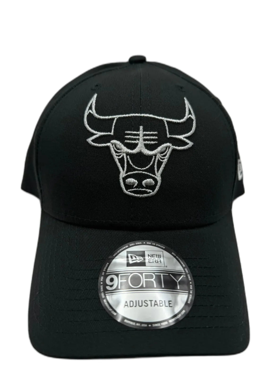 Bulls metallic outline