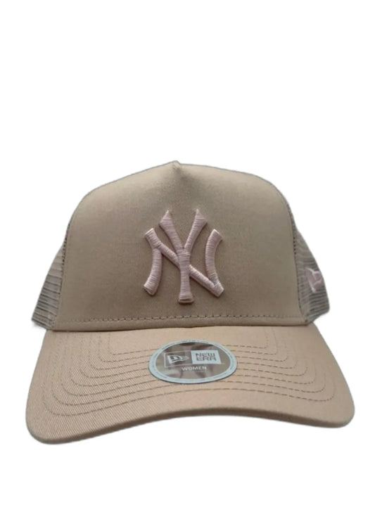 Yankees Trucker Women