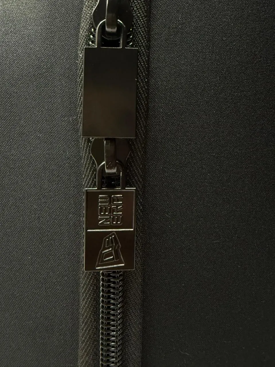 Cap Carrier Gold Edition